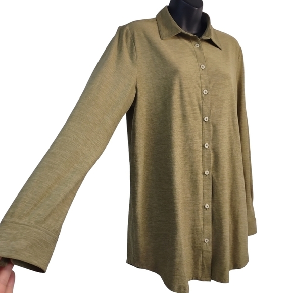 Lends' End Women's Green Soft Button Down Shirt Size M - Picture 5 of 7